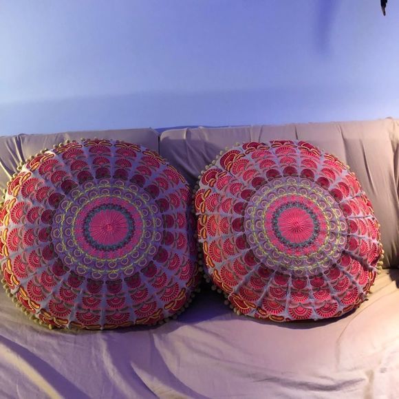 Mandala floor pillow cover - Picture 5 of 5